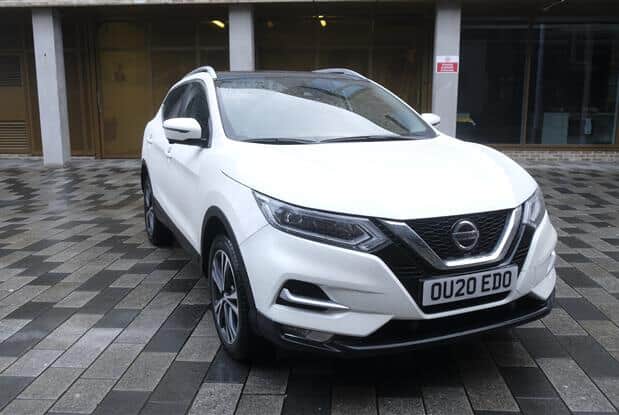Left-hand drive Nissan Qashqai 1.3 DIG-T N-Connecta DCT Auto Petrol
