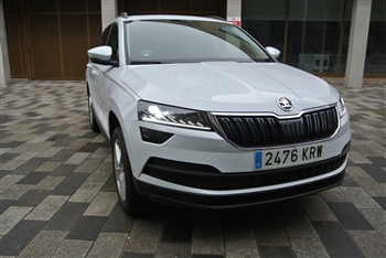Left-hand drive Skoda Karoq 1.6 TDI SE Panoramic Roof